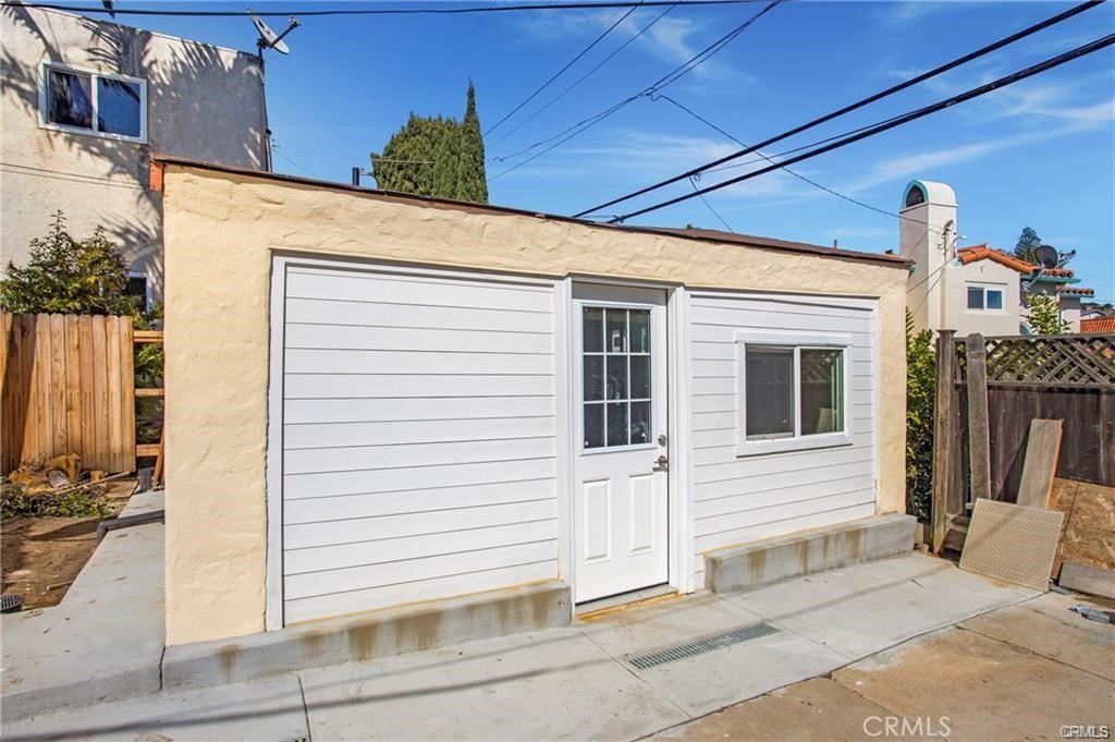 251 Avenida Del Mar B