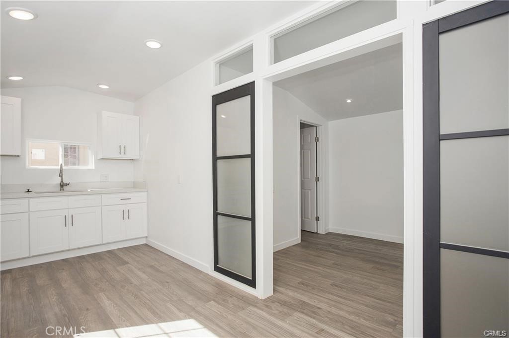 251 Avenida Del Mar B