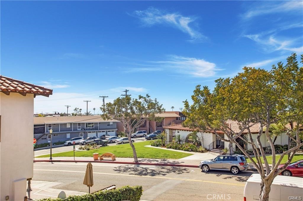 251 Avenida Del Mar B