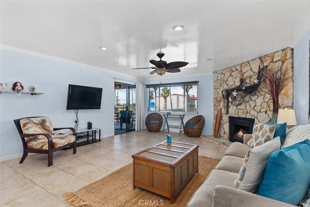 2501 S El Camino Real 205