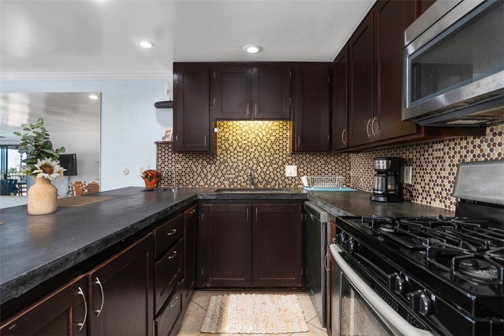 2501 S El Camino Real 205