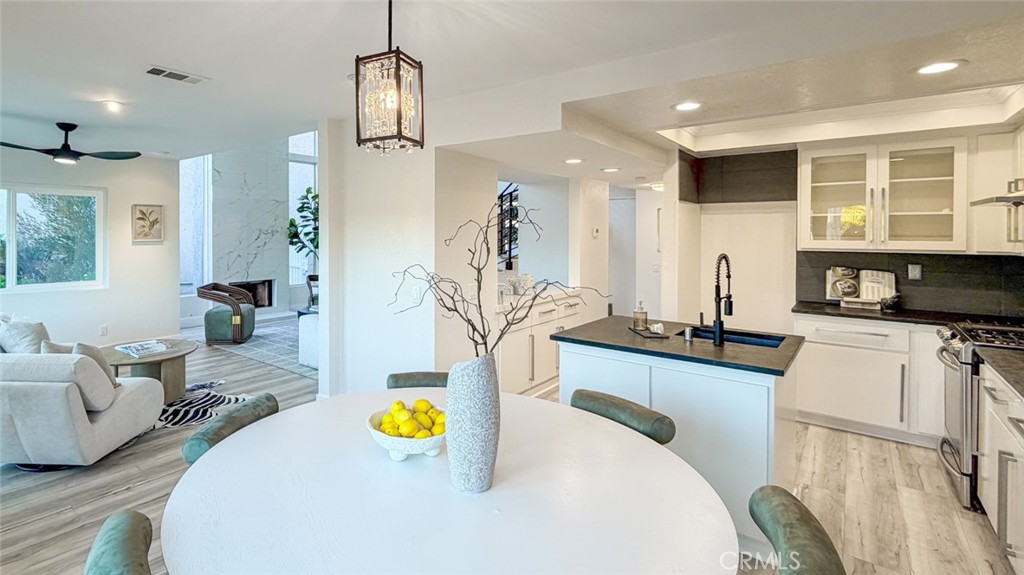 51 La Costa Court