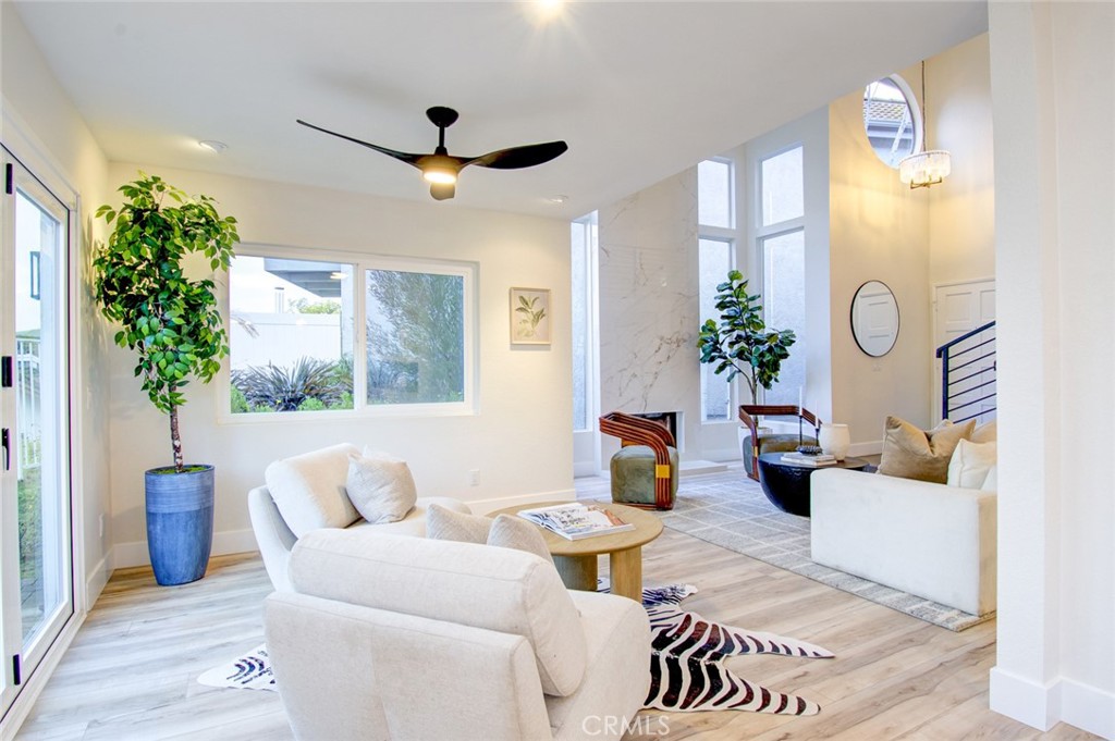 51 La Costa Court