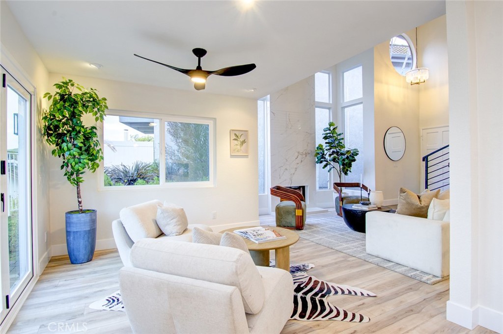 51 La Costa Court
