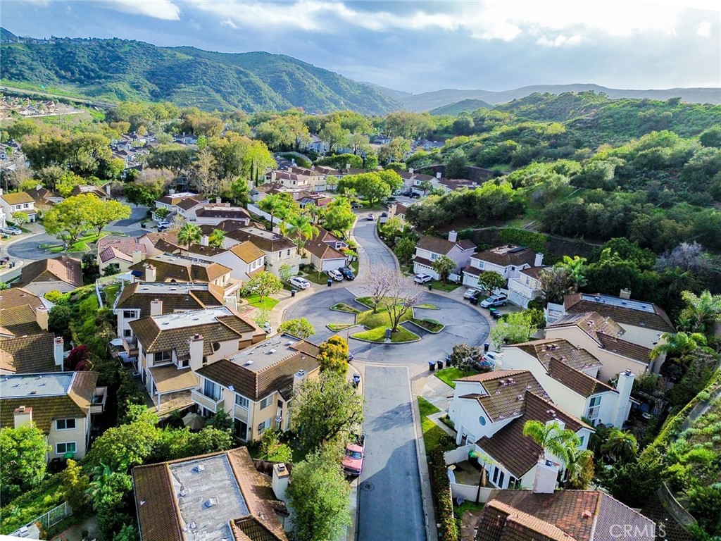 51 La Costa Court