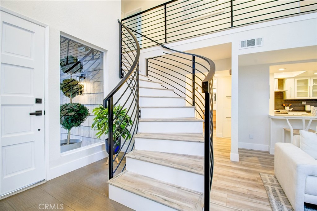 51 La Costa Court