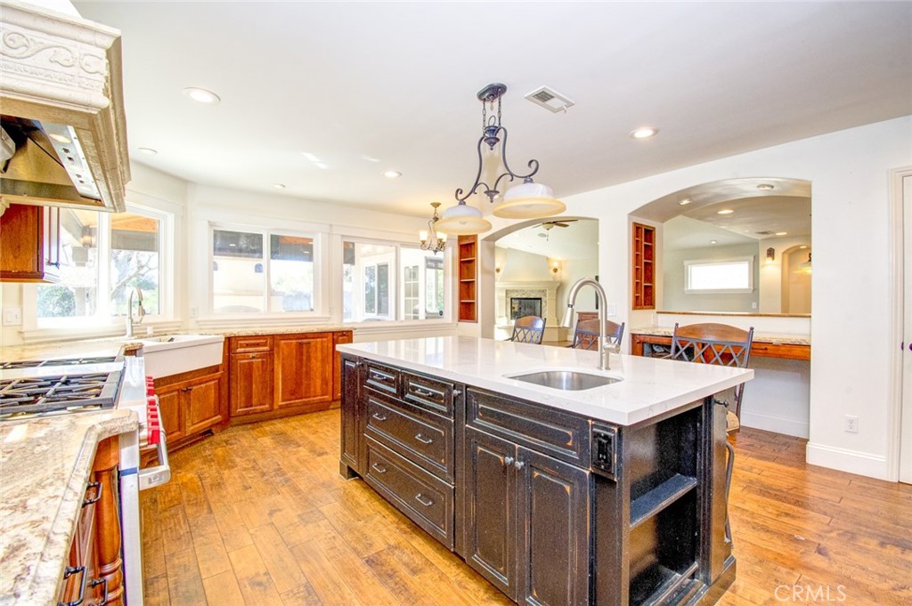 26061 26061 Via Viento