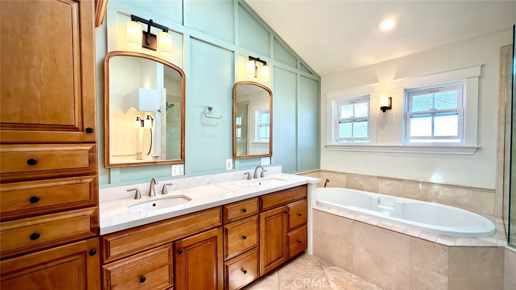 26061 26061 Via Viento