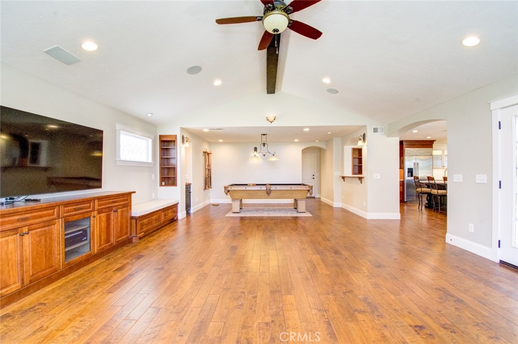 26061 26061 Via Viento