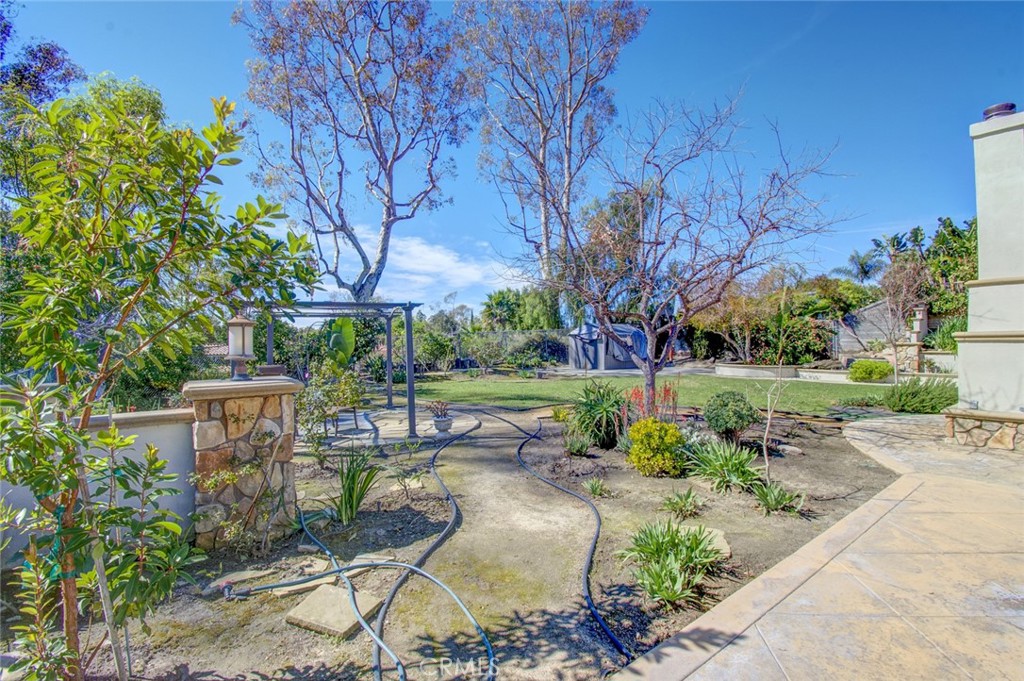 26061 26061 Via Viento