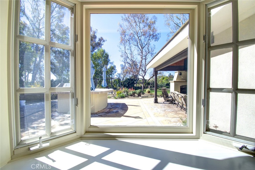 26061 26061 Via Viento