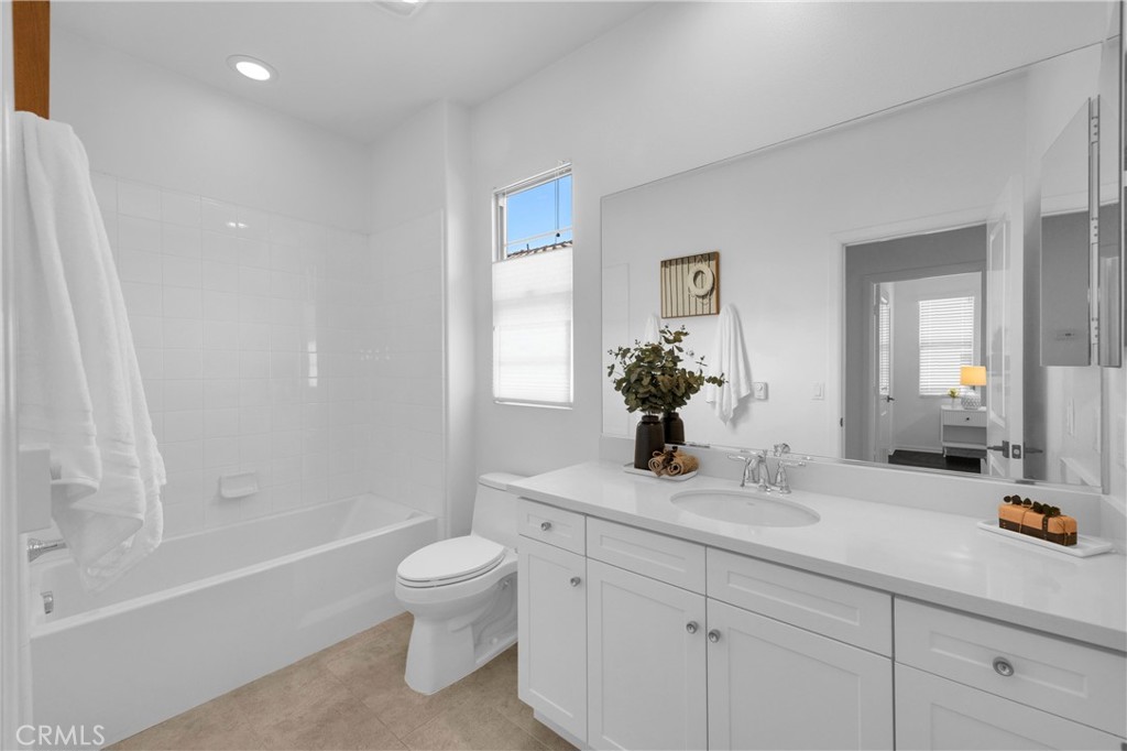 28301 Via Del Mar
