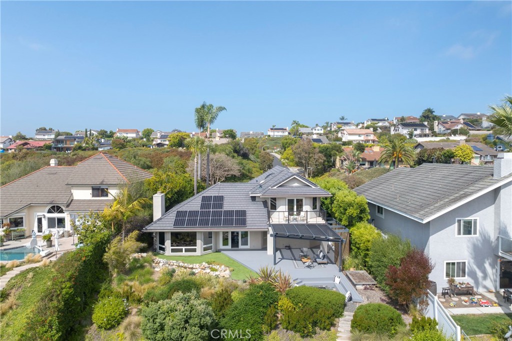 2852 Via Amapola