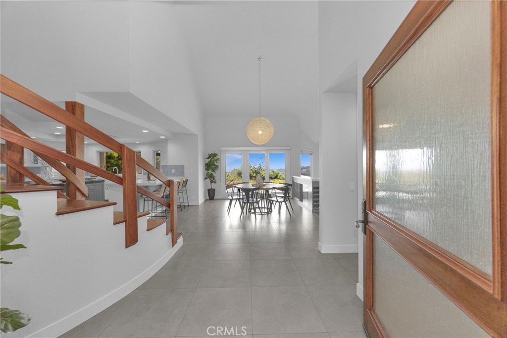 2852 Via Amapola