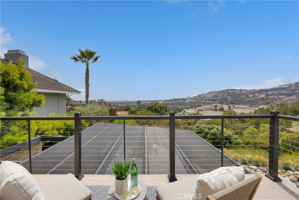2852 Via Amapola