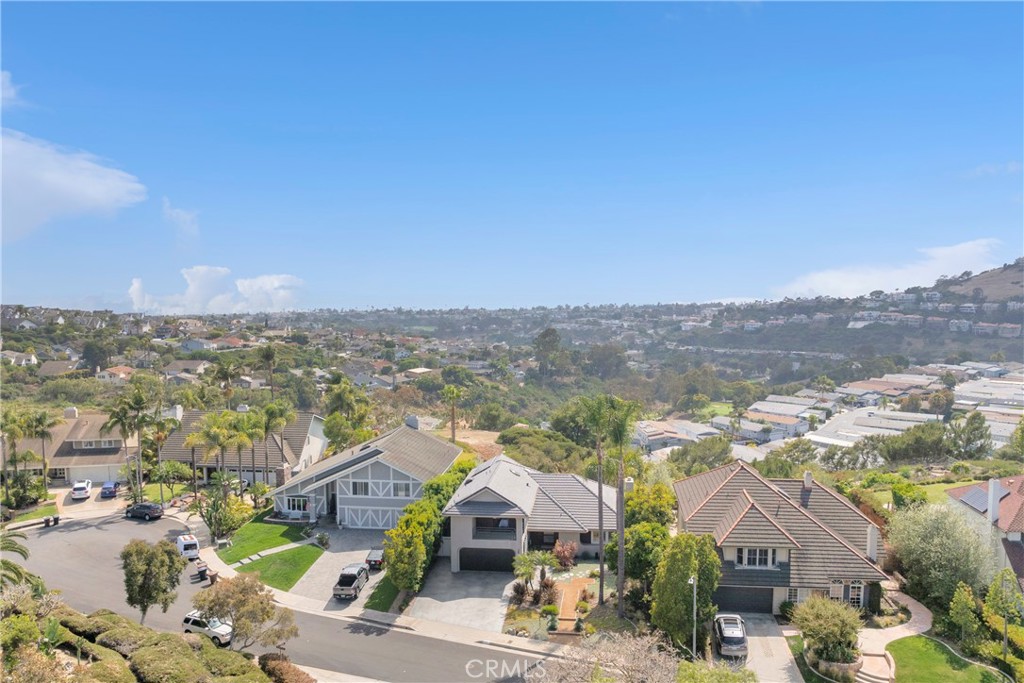 2852 Via Amapola