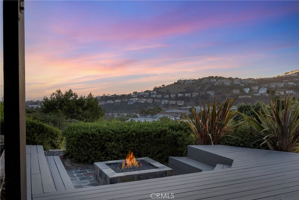 2852 Via Amapola