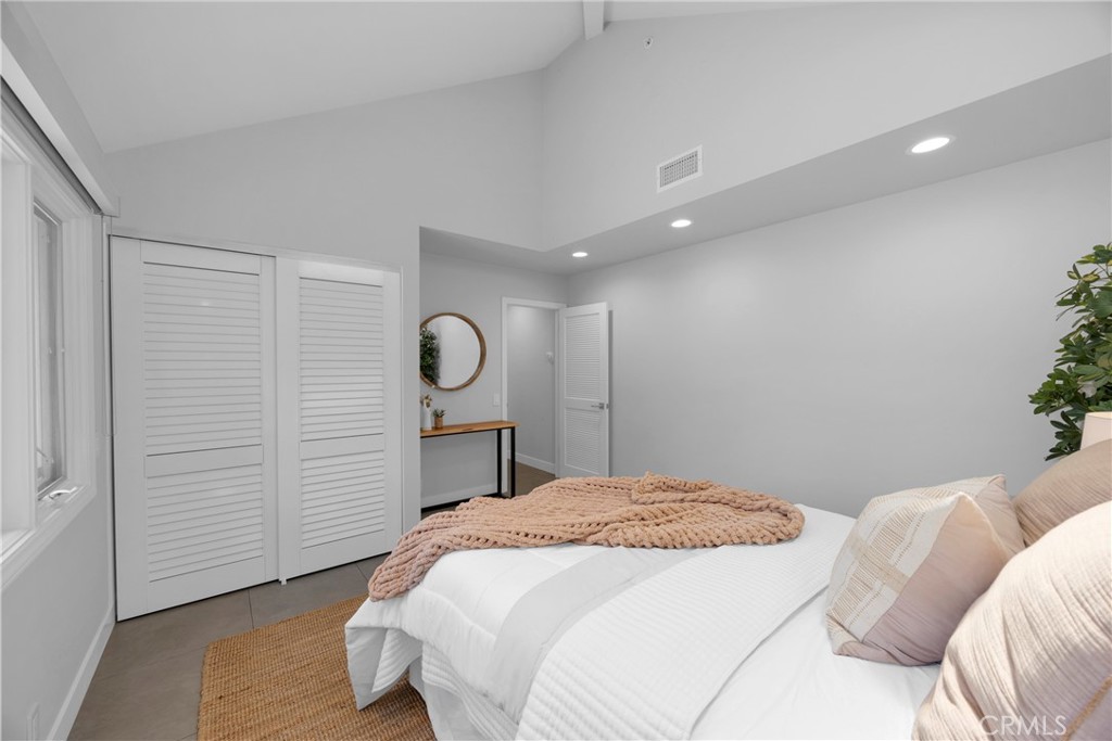 2852 Via Amapola