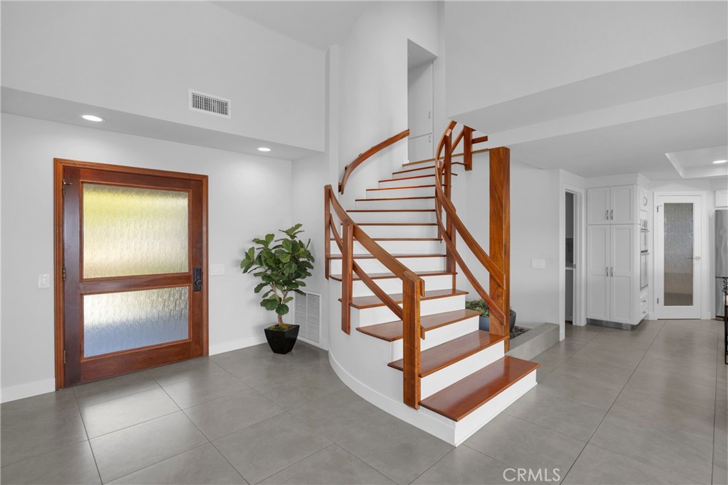2852 Via Amapola