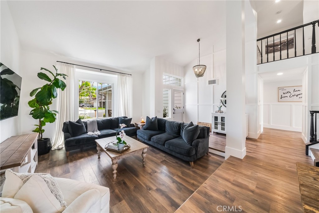 24351 Philemon
