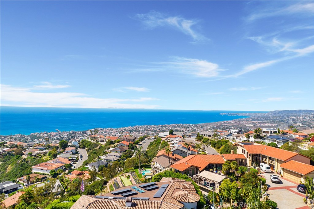 875 Avenida Salvador