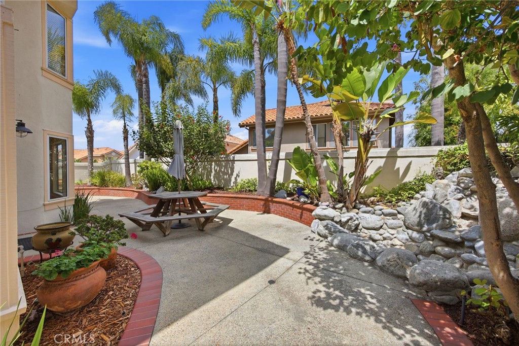 1504 avenida de Nogales 1