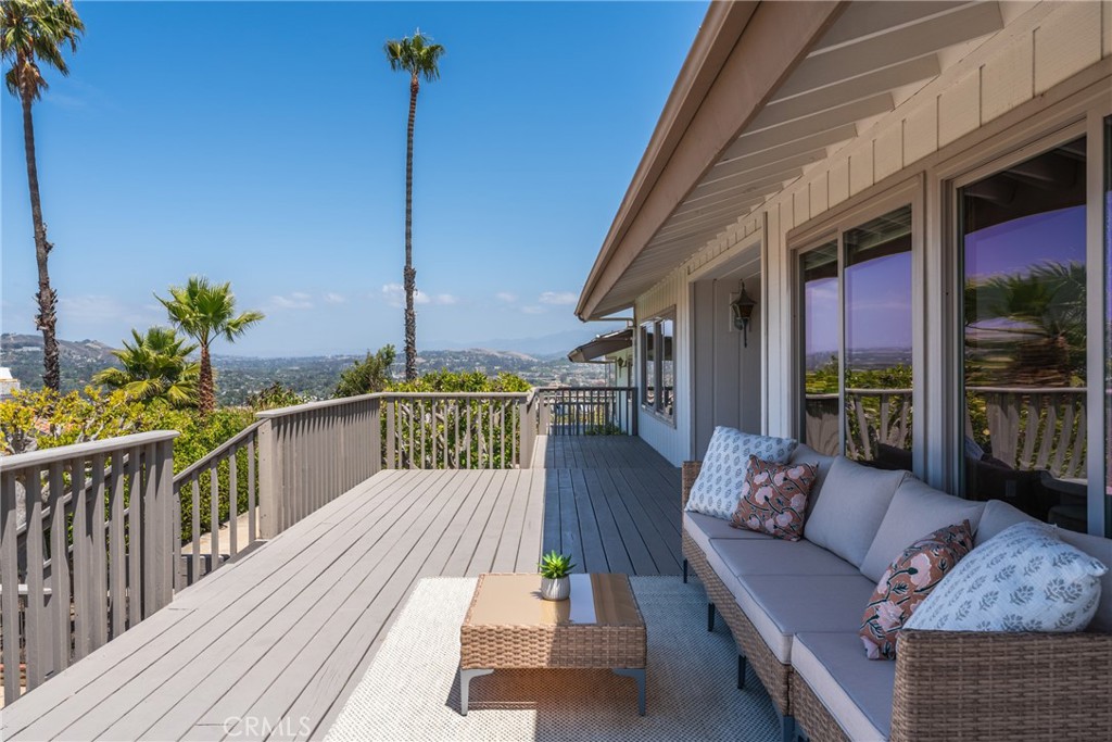 33132 Valle Road