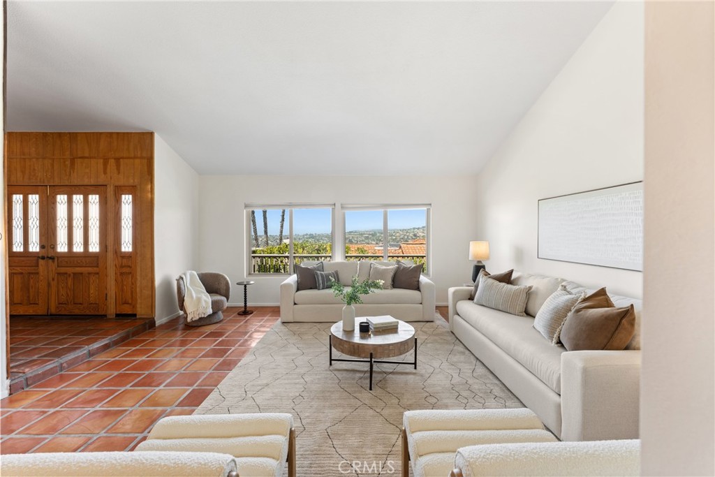 33132 Valle Road