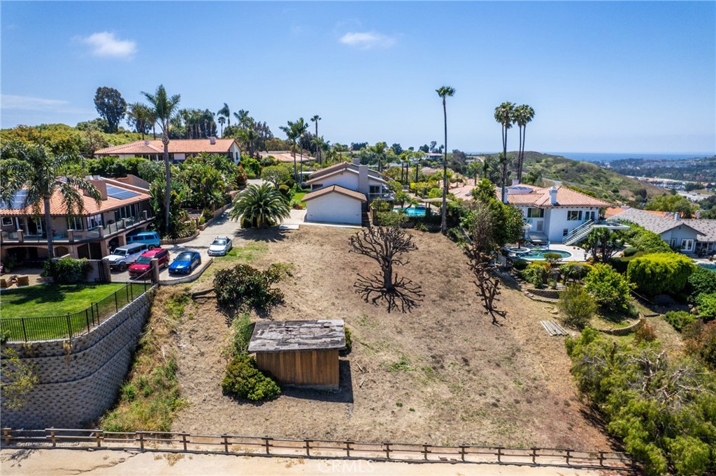 33132 Valle Road