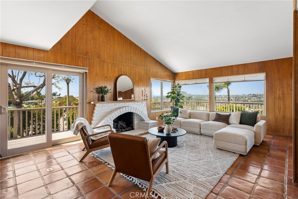 33132 Valle Road