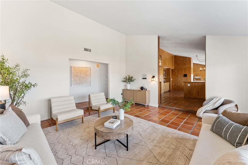 33132 Valle Road