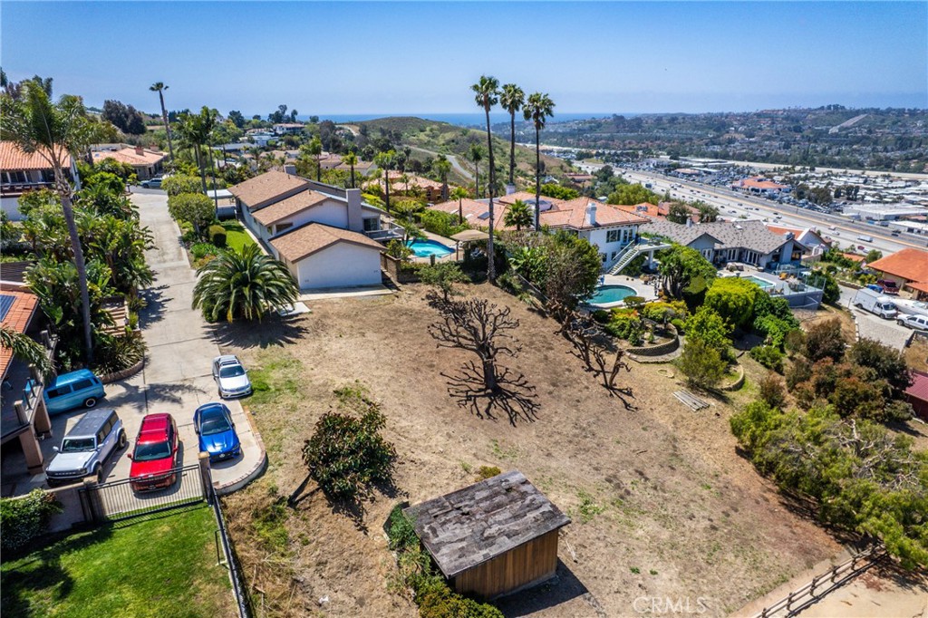 33132 Valle Road