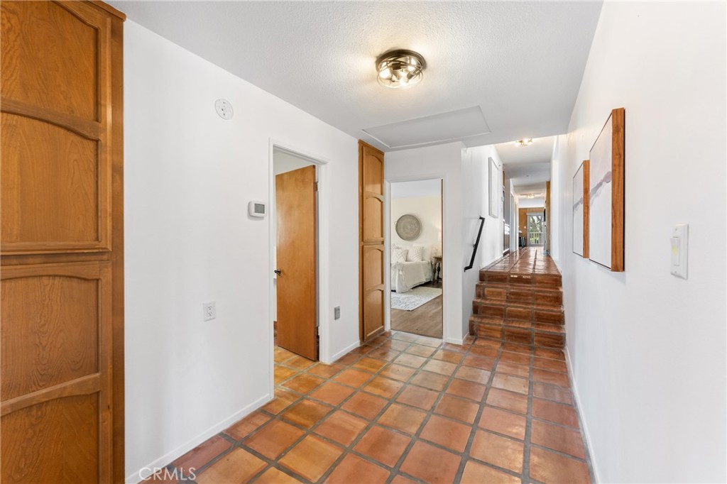 33132 Valle Road