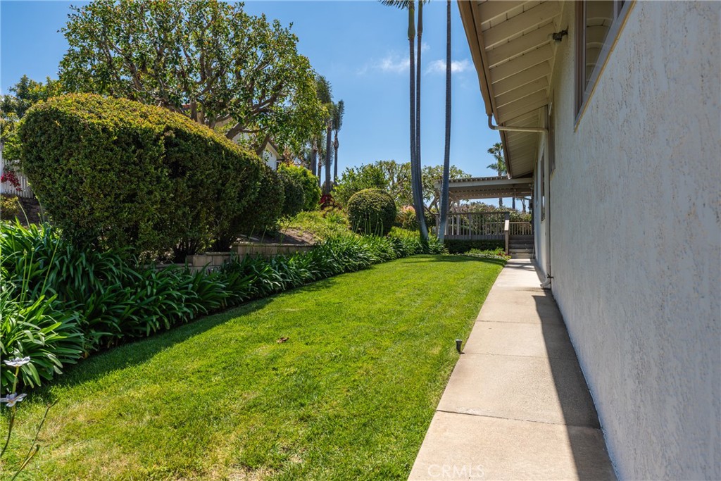 33132 Valle Road