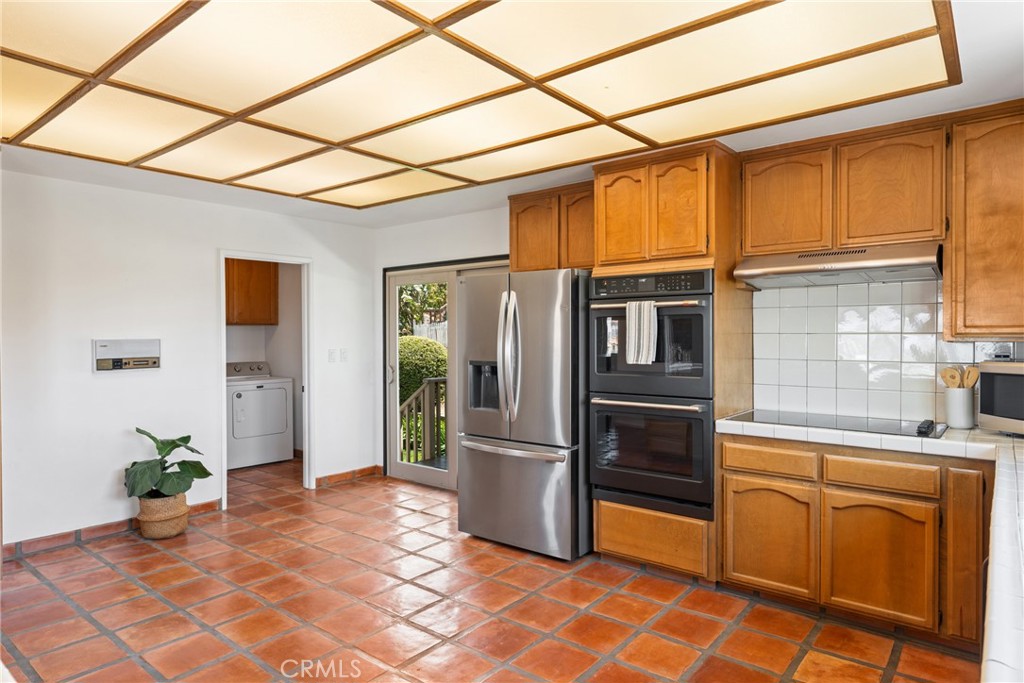 33132 Valle Road