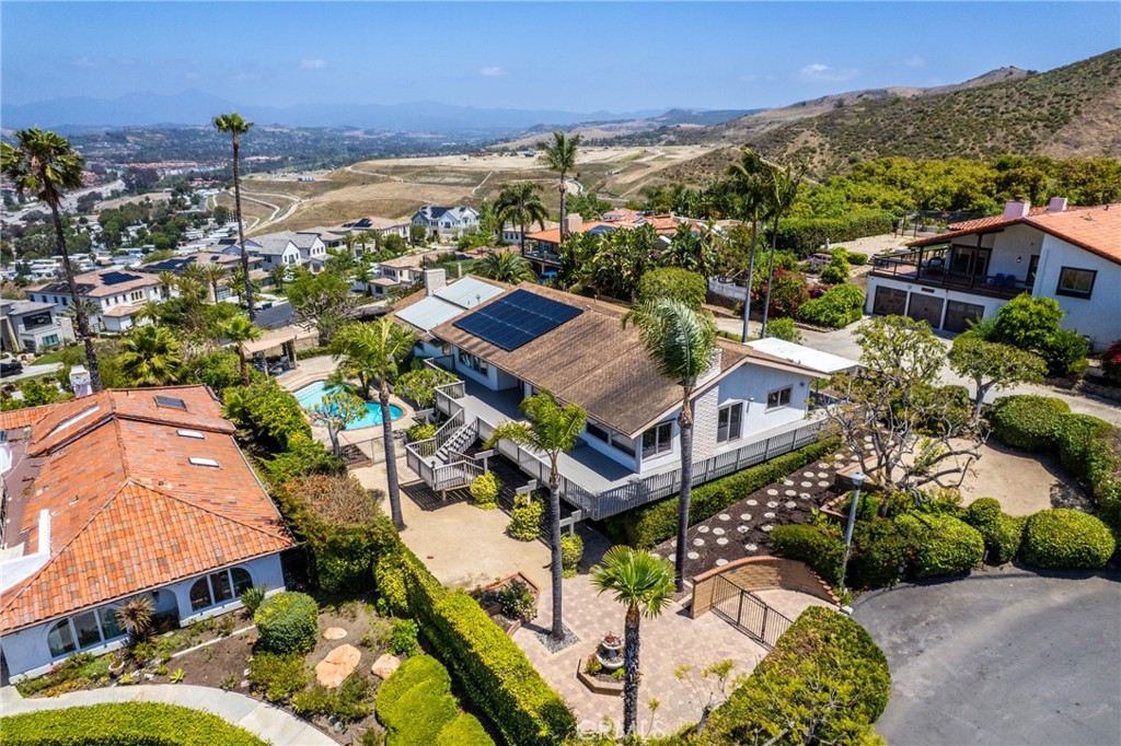 33132 Valle Road