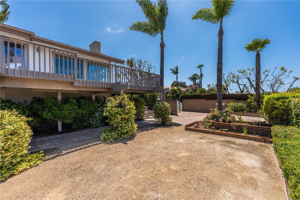 33132 Valle Road