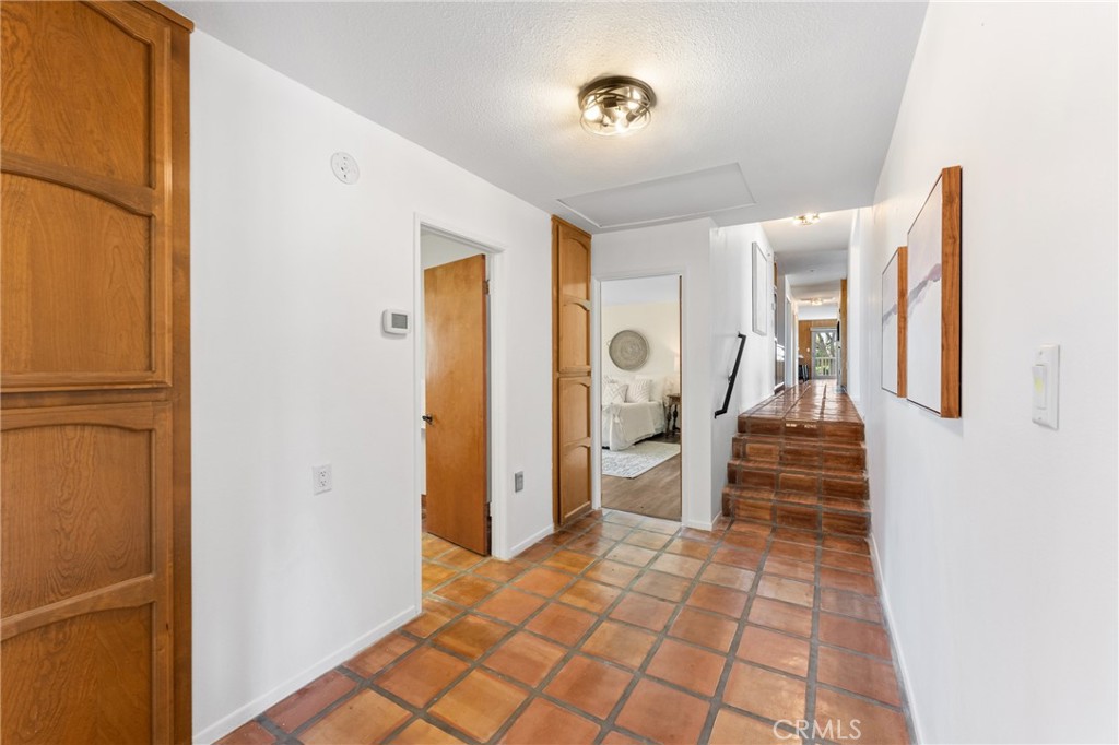 33132 Valle Road