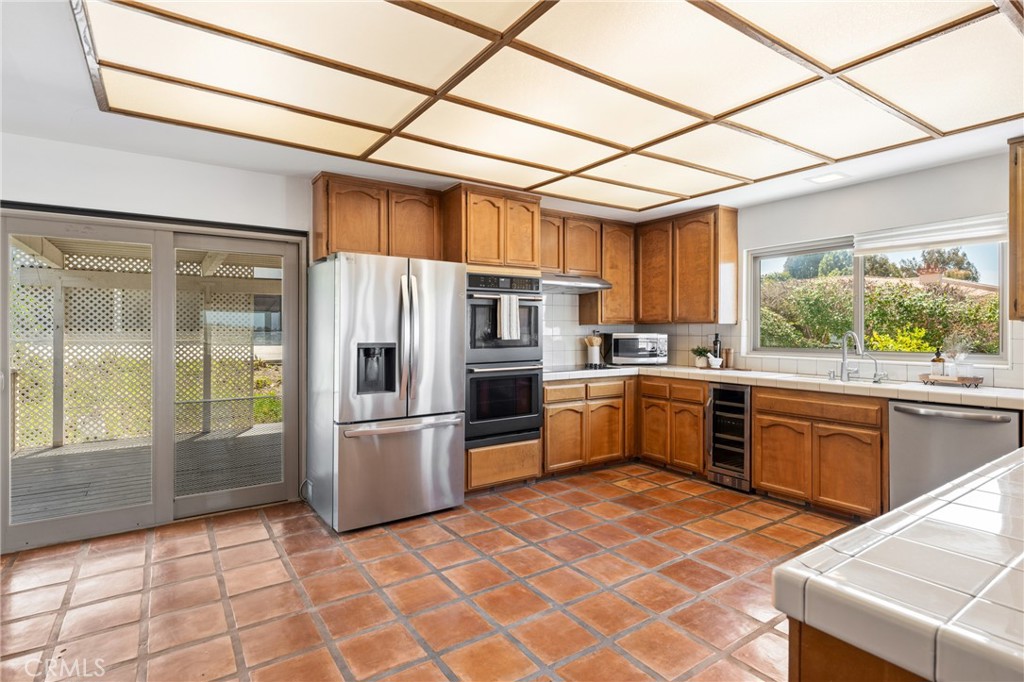 33132 Valle Road