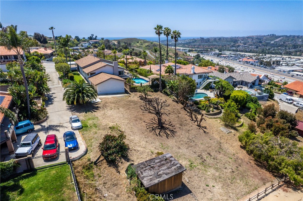 33132 Valle Road