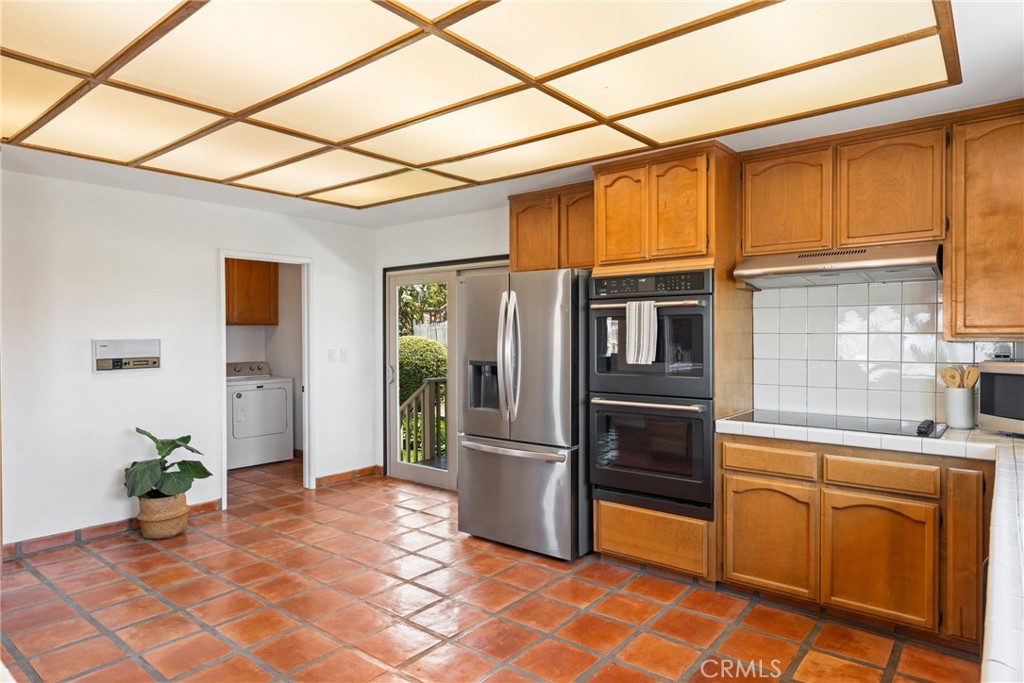 33132 Valle Road