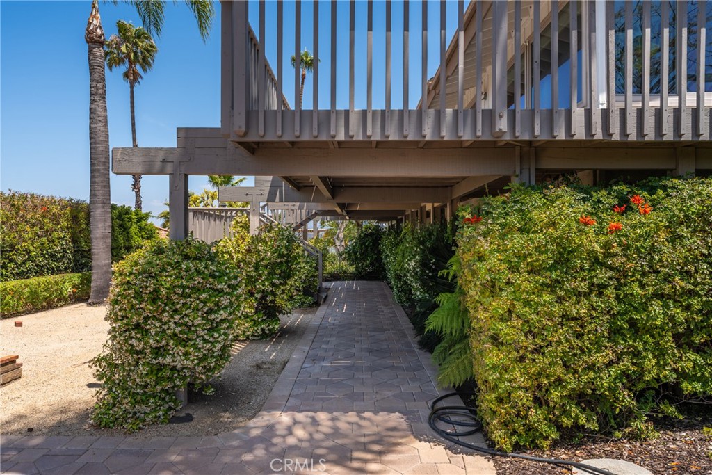 33132 Valle Road