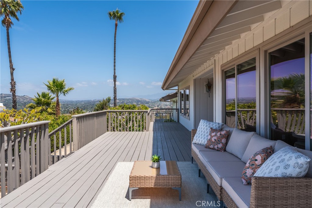 33132 Valle Road