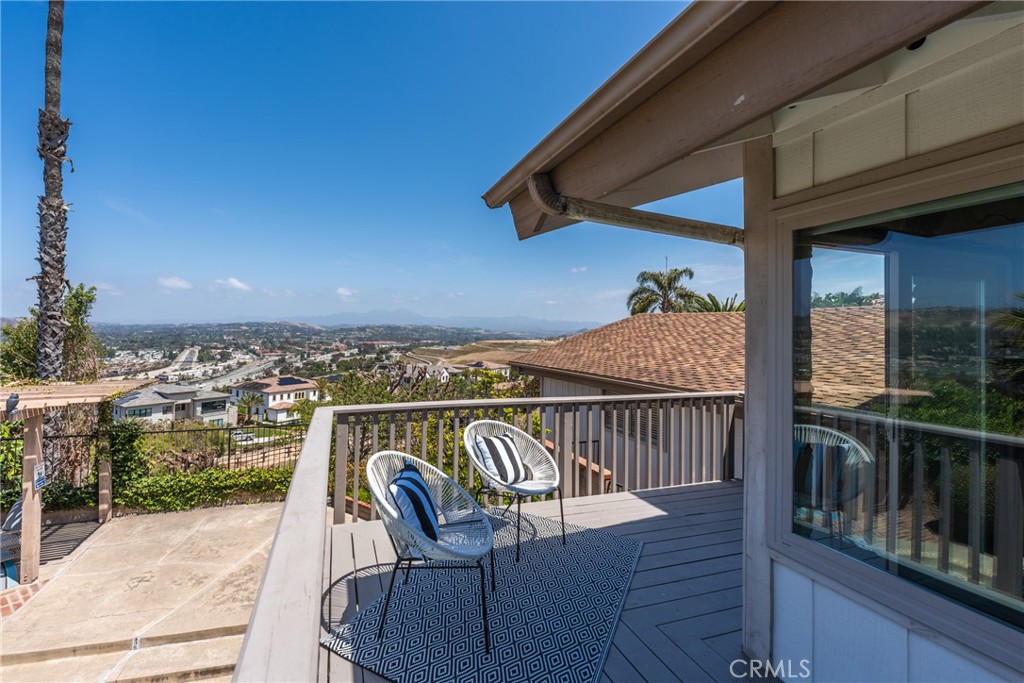 33132 Valle Road
