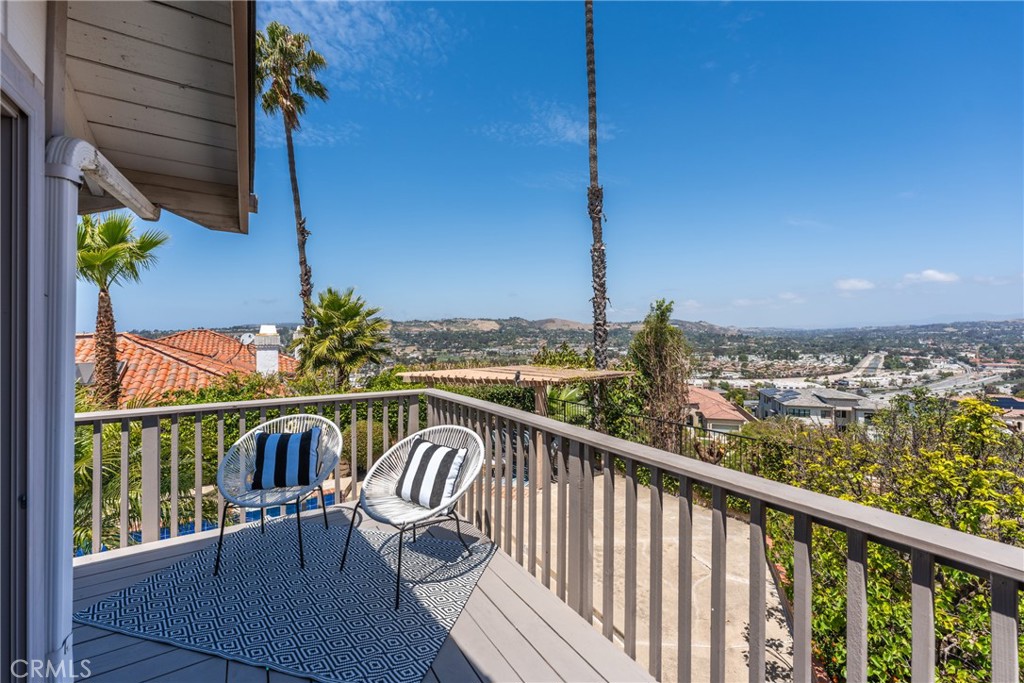33132 Valle Road
