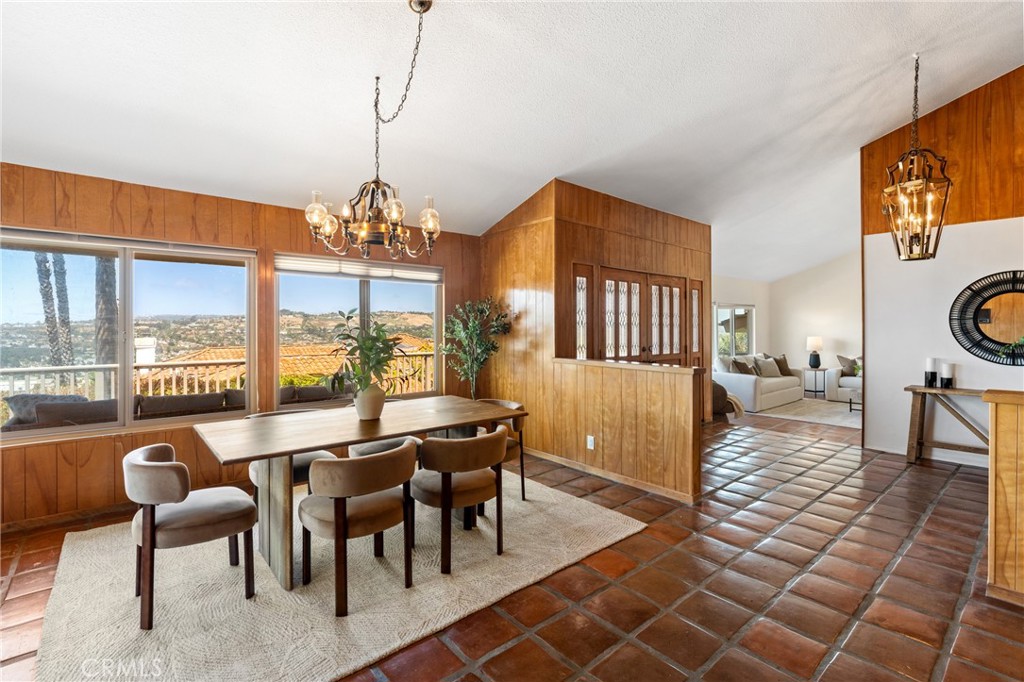 33132 Valle Road