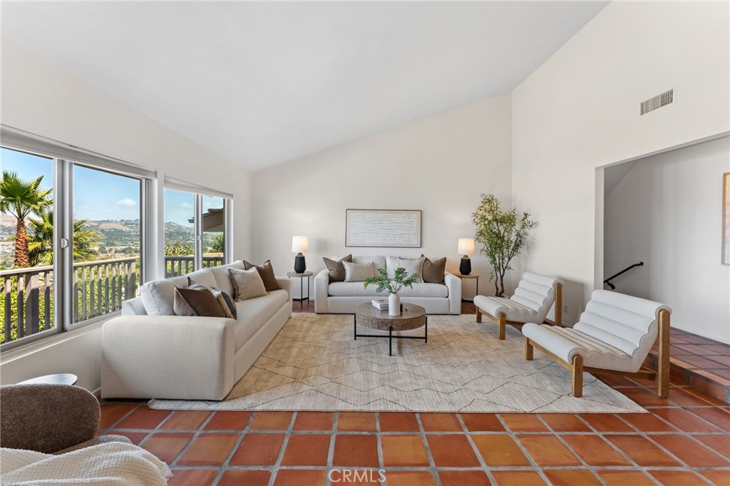 33132 Valle Road