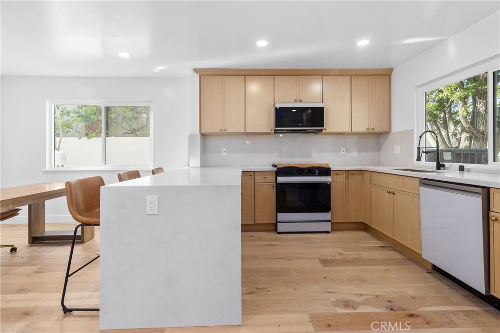 1781 E Warrenton