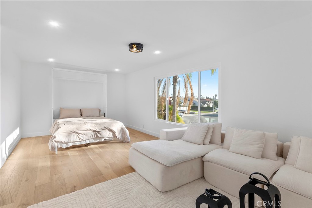 1781 E Warrenton