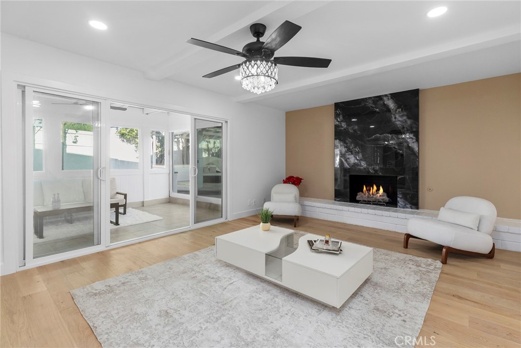 1781 E Warrenton